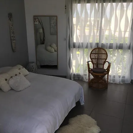 Flamant Rose 5 Etoiles Bord De Quartier Villeroy